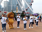 《郁一郁》街頭快閃展開 《郁一郁》街頭快閃展開